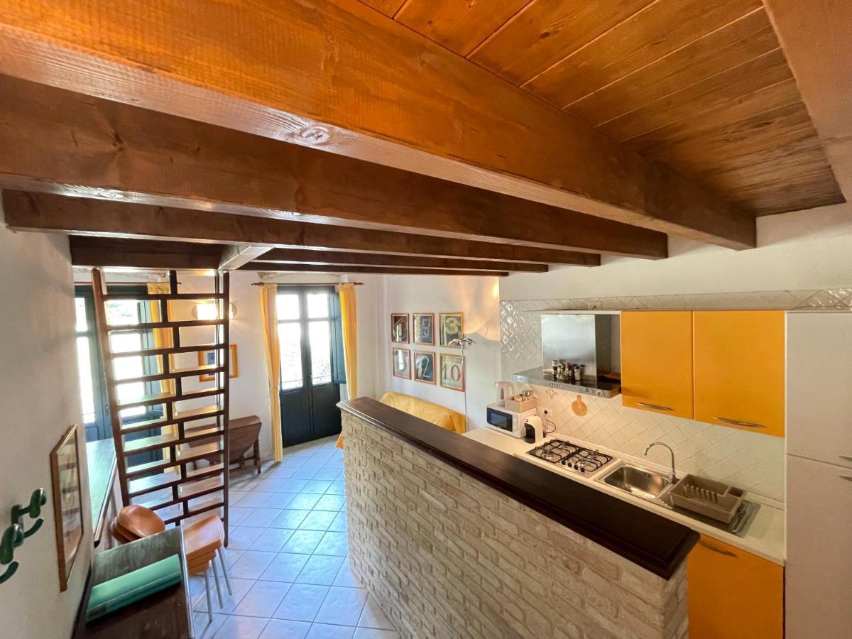 La Casa Gialla Cagliari Esterno foto