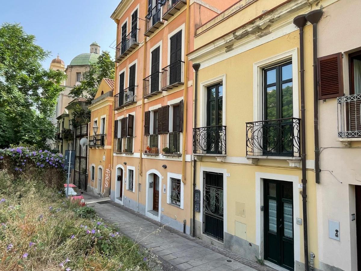 La Casa Gialla Cagliari Esterno foto