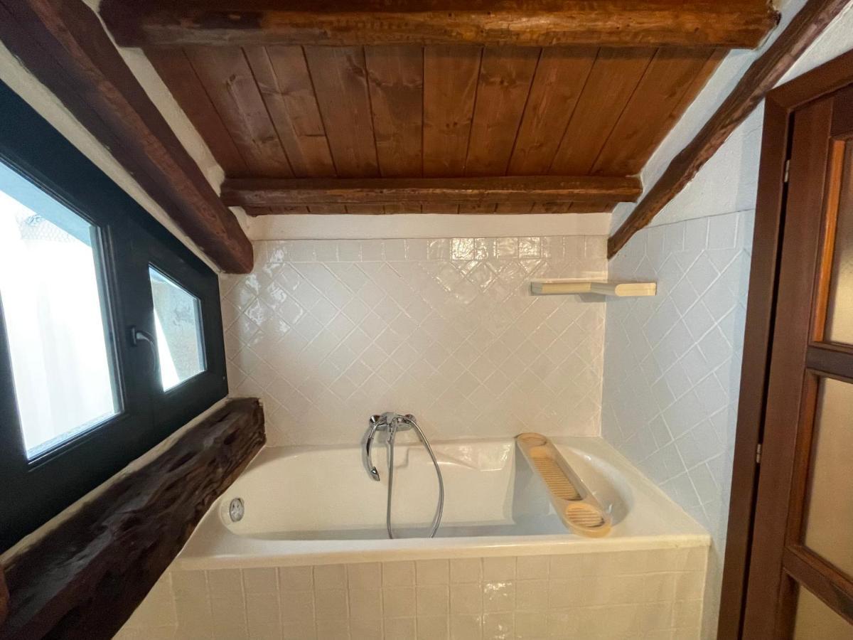 La Casa Gialla Cagliari Esterno foto