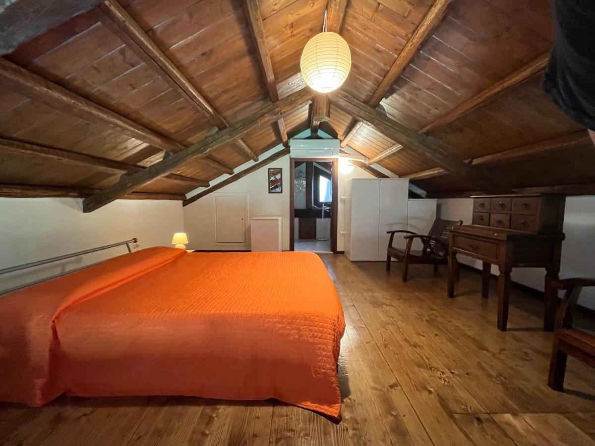 La Casa Gialla Cagliari Esterno foto