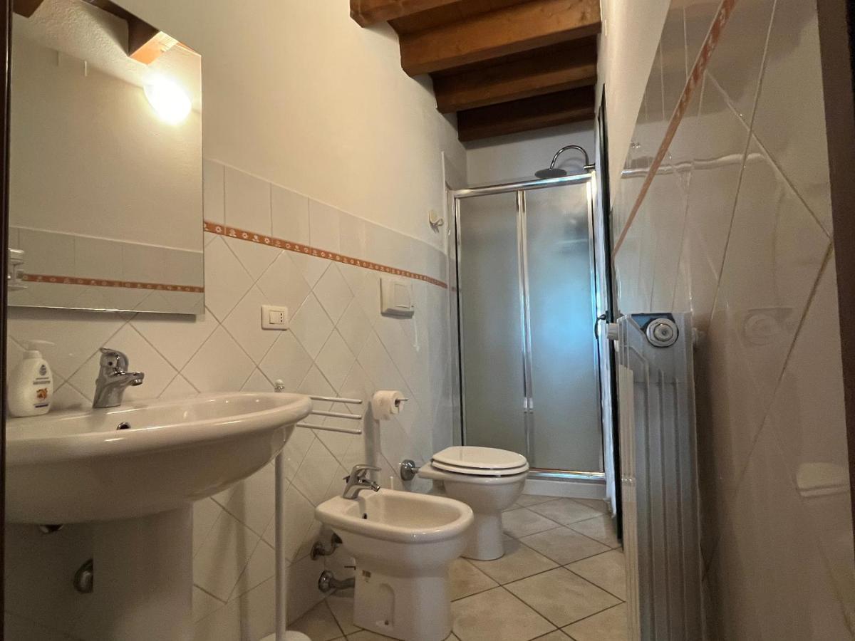 La Casa Gialla Cagliari Esterno foto